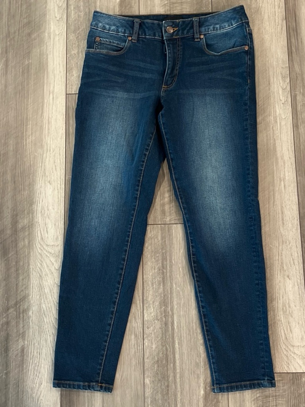 TAHARI Kelly Classic Skinny Dark Wash Jeans